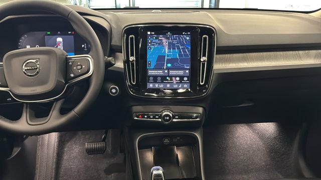 2026 Volvo XC40 B5 Ultra