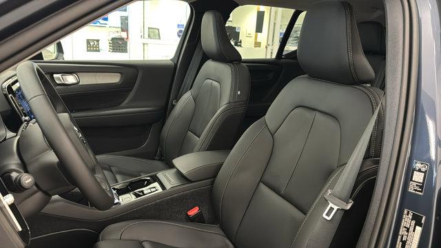 2026 Volvo XC40 B5 Ultra