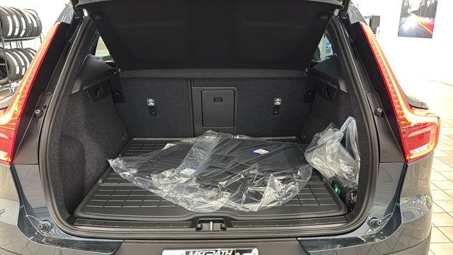 2026 Volvo XC40 B5 Ultra