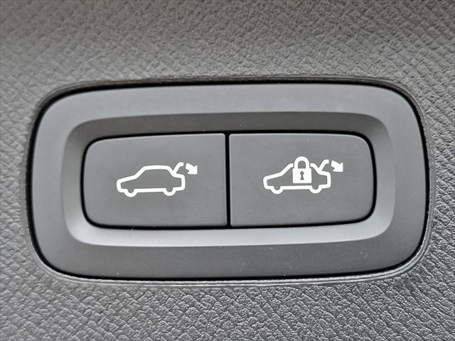 2024 Volvo XC90 Recharge T8 Plus Bright Theme 7-Seater