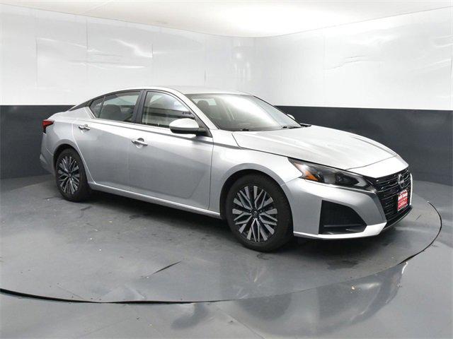 2023 Nissan Altima SV FWD