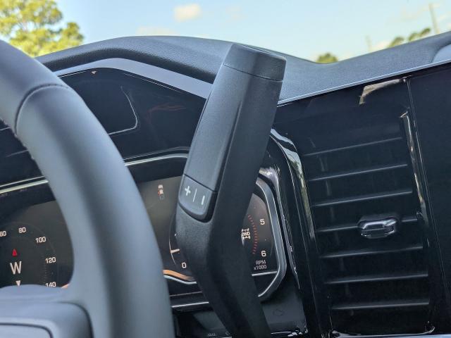 2025 GMC Sierra 2500HD 4WD Crew Cab Standard Bed SLT