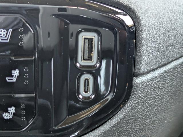 2025 GMC Sierra 2500HD 4WD Crew Cab Standard Bed SLT