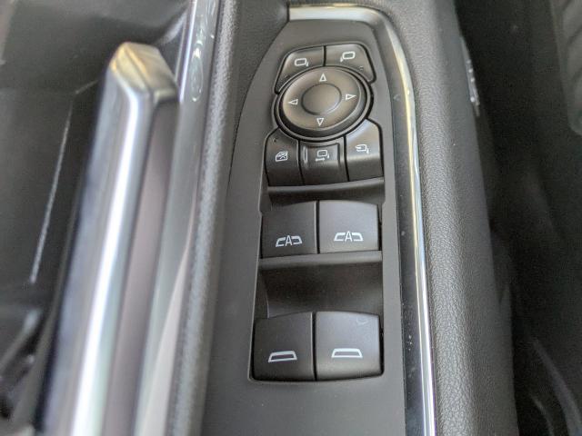 2025 GMC Sierra 2500HD 4WD Crew Cab Standard Bed SLT