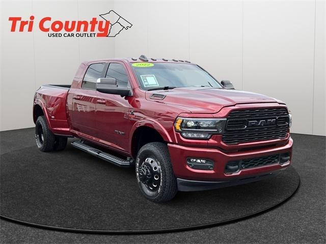 2022 RAM 3500 Limited Mega Cab 4x4 64 Box