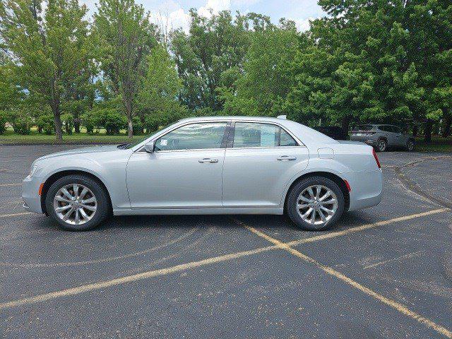 2021 Chrysler 300 Touring L AWD