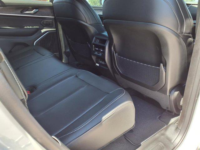2025 Jeep Grand Cherokee Limited 4x2