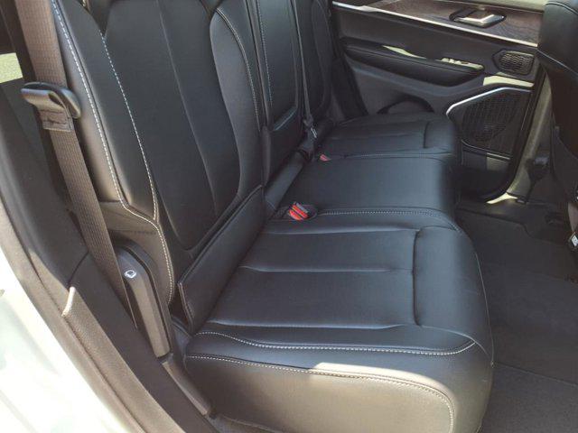 2025 Jeep Grand Cherokee Limited 4x2