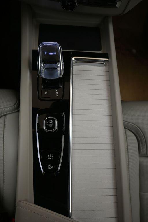 2026 Volvo XC60 Plug-In Hybrid T8 Ultra