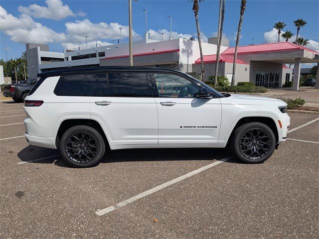 2025 Jeep Grand Cherokee GRAND CHEROKEE L SUMMIT RESERVE 4X4