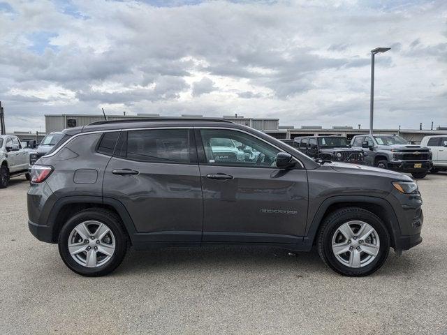 2022 Jeep Compass Latitude FWD