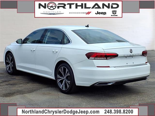 2022 Volkswagen Passat 2.0T SE