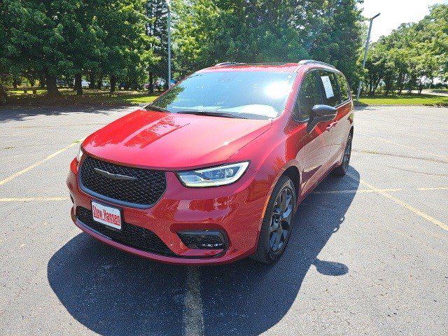 2025 Chrysler Pacifica Limited AWD 2025 Chrysler Pacifica Limited AWD