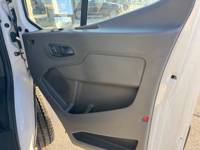 2024 Ford Transit Cutaway Base