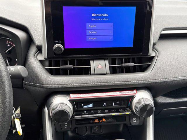 2025 Toyota RAV4 LE