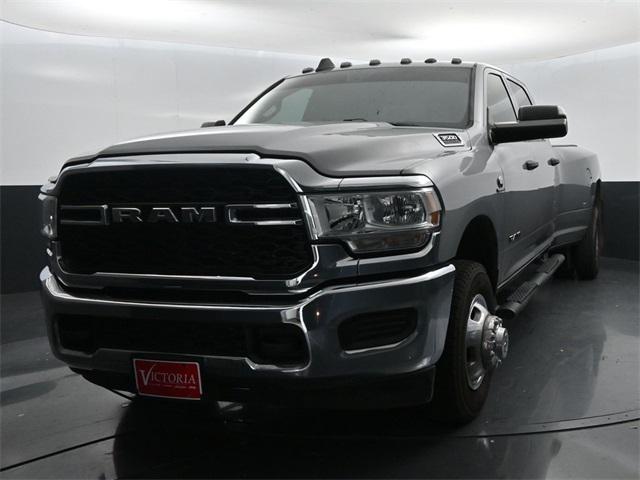 2022 RAM 3500 Tradesman Crew Cab 4x4 8 Box