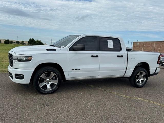 2025 RAM 1500 Tradesman Crew Cab 4x2 57 Box