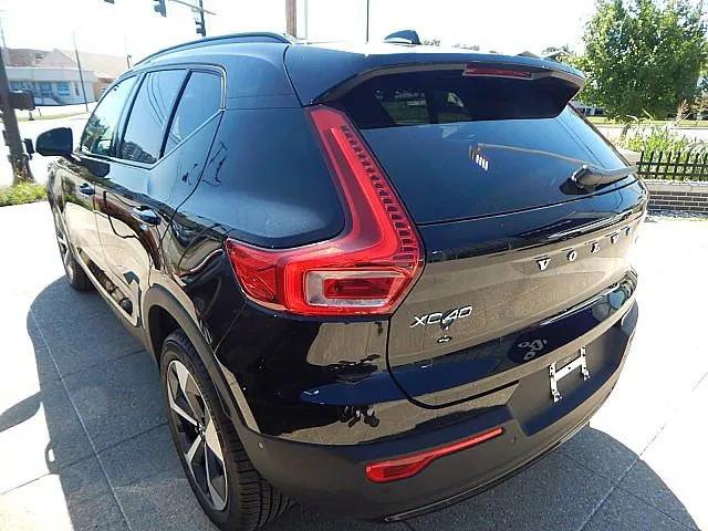2026 Volvo XC40 B5 Plus