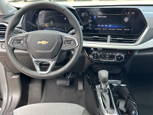 2025 Chevrolet Trax FWD LT