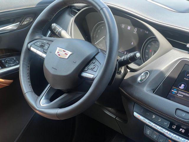 2022 Cadillac XT4 AWD Premium Luxury