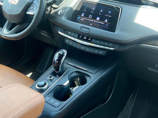2022 Cadillac XT4 AWD Premium Luxury