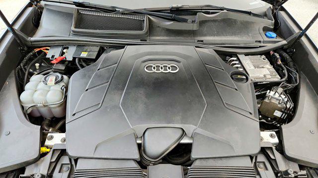 2021 Audi Q8 Premium Plus 55 TFSI quattro Tiptronic