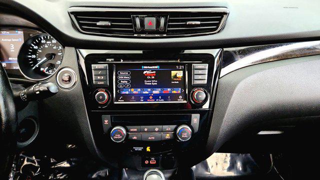 2021 Nissan Rogue Sport SV FWD Xtronic CVT