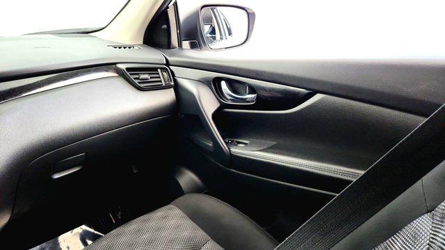 2021 Nissan Rogue Sport SV FWD Xtronic CVT