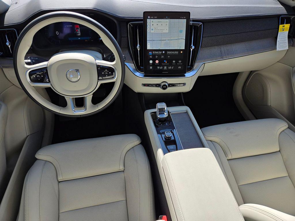 2025 Volvo XC90 Ultra - Photo 15