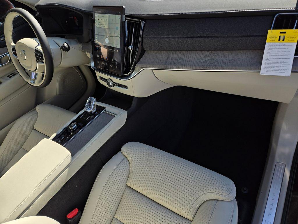 2025 Volvo XC90 Ultra - Photo 21