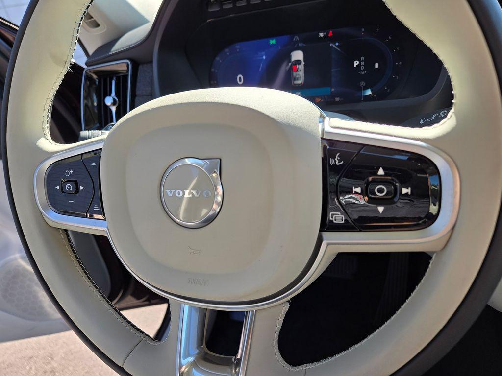 2025 Volvo XC90 Ultra - Photo 24