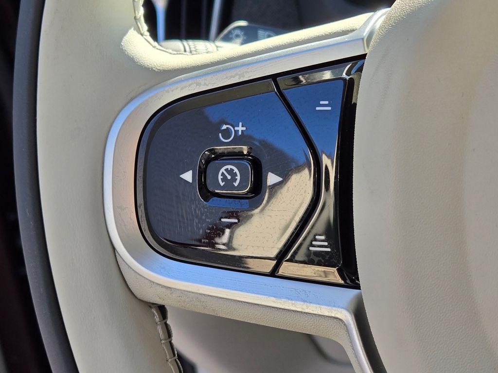 2025 Volvo XC90 Ultra - Photo 30