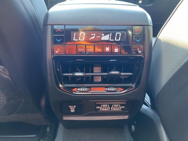 2022 Jeep Grand Cherokee Summit 4x4