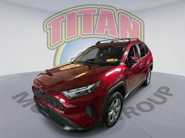 2022 Toyota RAV4 Hybrid XLE [1]