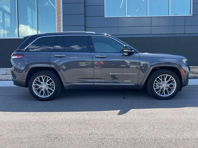 2022 Jeep Grand Cherokee Summit 4x4 2022 Jeep Grand Cherokee Summit 4x4