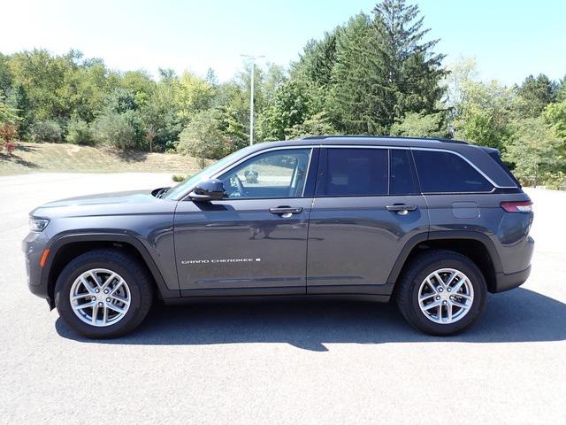2023 Jeep Grand Cherokee Laredo 4x4