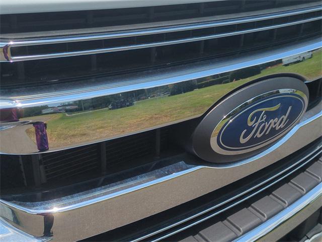 2022 Ford F-550 Chassis XLT