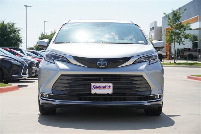 2023 Toyota Sienna Platinum