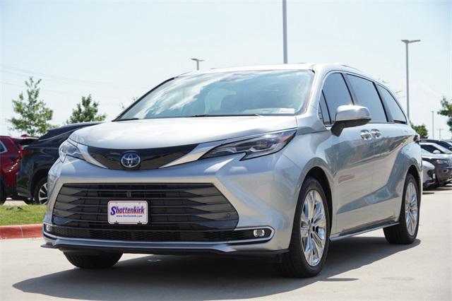 2023 Toyota Sienna Platinum