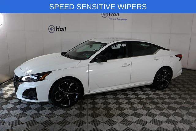 2023 Nissan Altima SR FWD