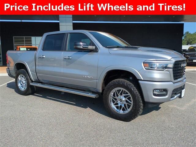 2025 RAM 1500 Laramie Crew Cab 4x4 57 Box