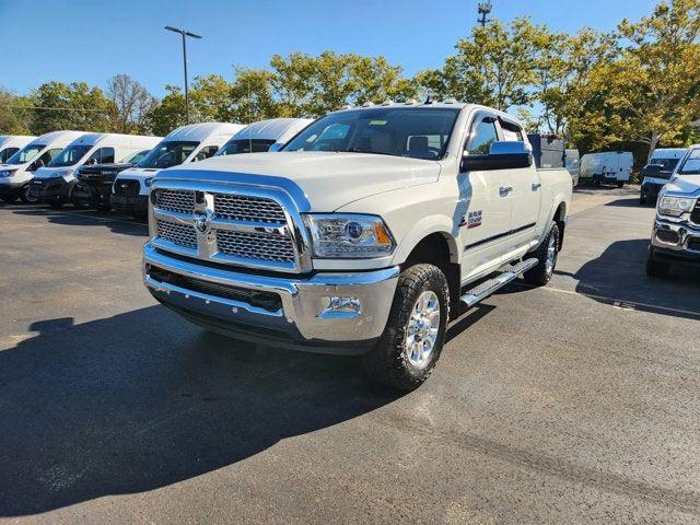 2018 RAM 3500 Laramie Crew Cab 4x4 64 Box 2018 RAM 3500 Laramie Crew Cab 4x4 64 Box
