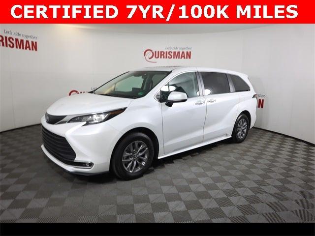 2023 Toyota Sienna XLE