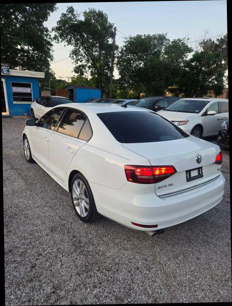 2017 Volkswagen Jetta 1.8T SEL Premium