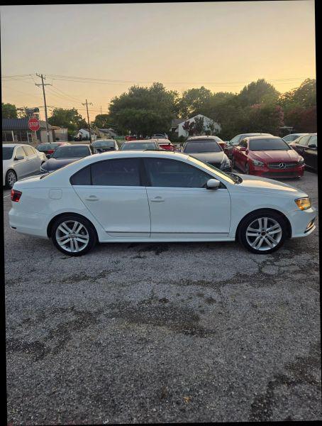 2017 Volkswagen Jetta 1.8T SEL Premium