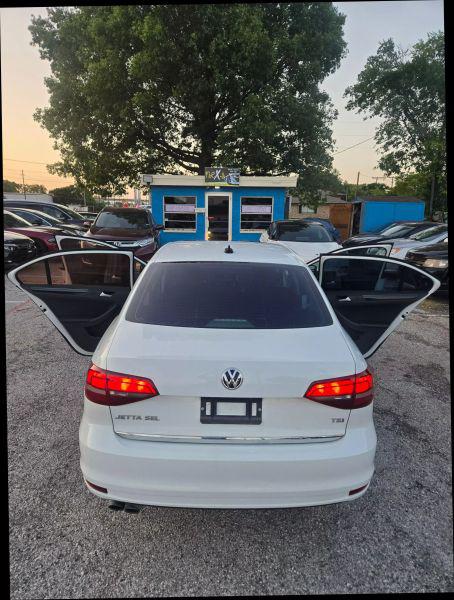 2017 Volkswagen Jetta 1.8T SEL Premium