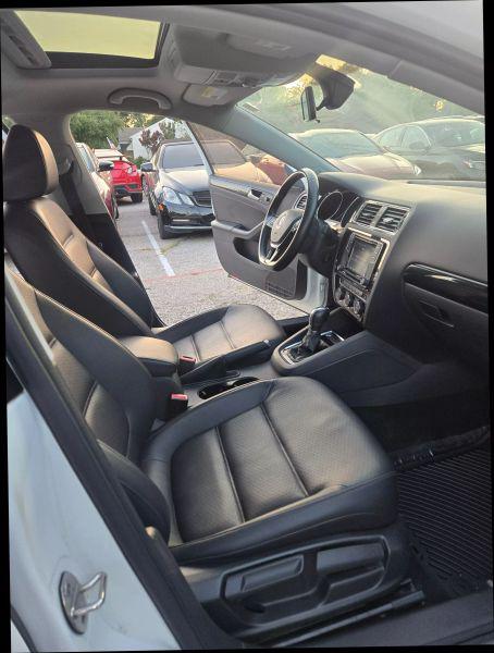 2017 Volkswagen Jetta 1.8T SEL Premium