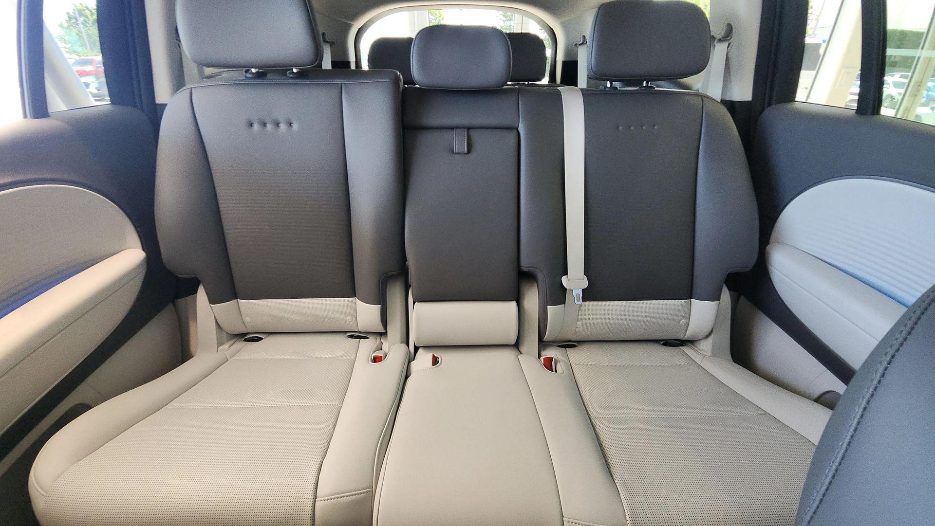 2026 Hyundai IONIQ 9 SEL - Photo 16