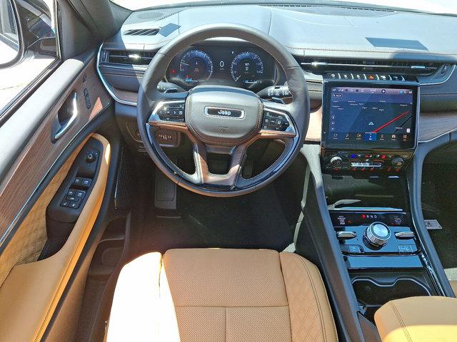 2025 Jeep Grand Cherokee L Summit 4x4