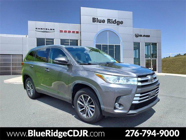 2019 Toyota Highlander SE